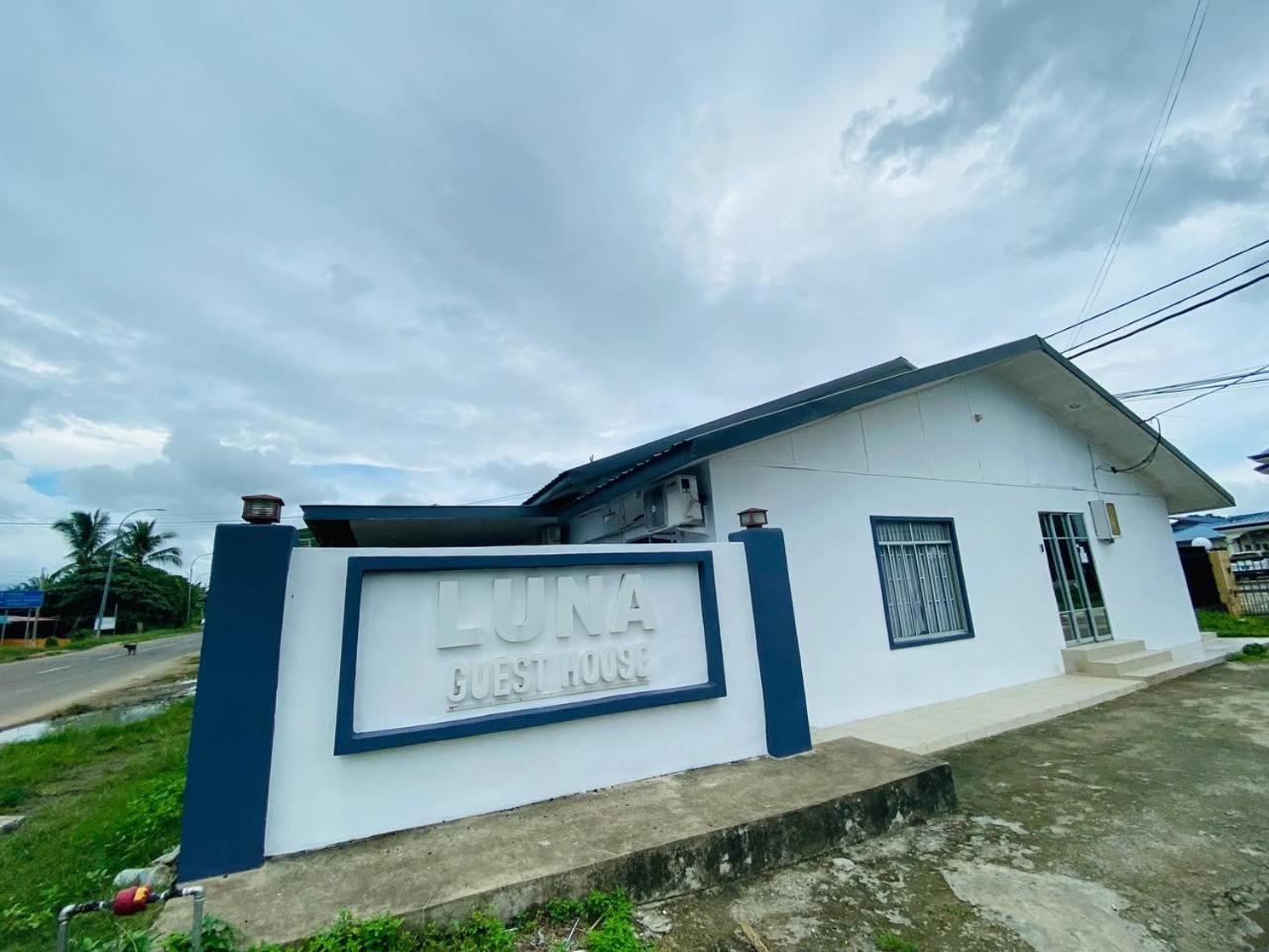 Luna Guesthouse 露娜旅馆 Semporna Exterior foto