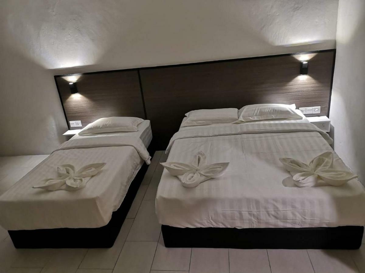 Luna Guesthouse 露娜旅馆 Semporna Exterior foto